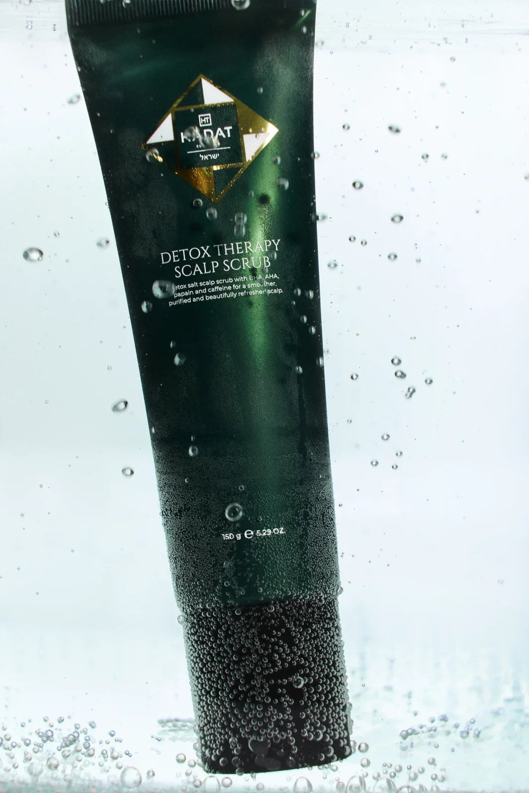 Detox Therapy Scalp Scrub 150 g in water bubbles