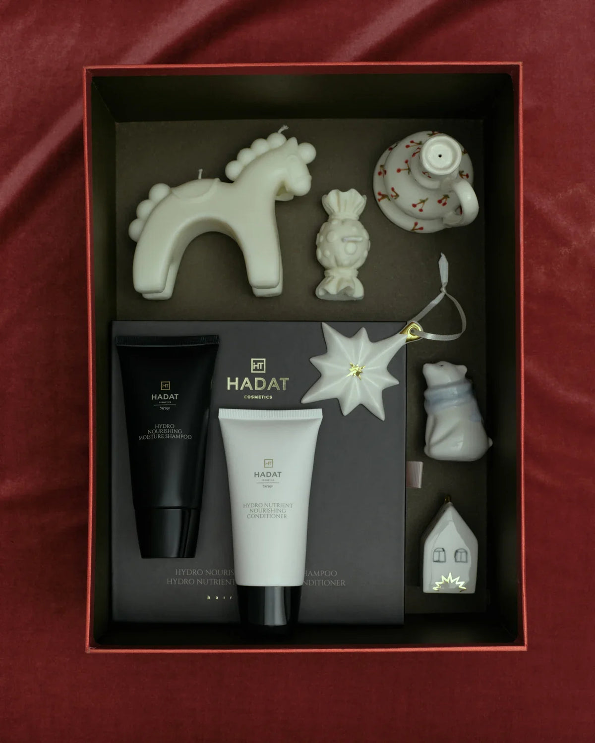 Nourishing Moisture Shampoo 70 ml and Nutrient Nourishing Conditioner 70 ml gift set flat lay
