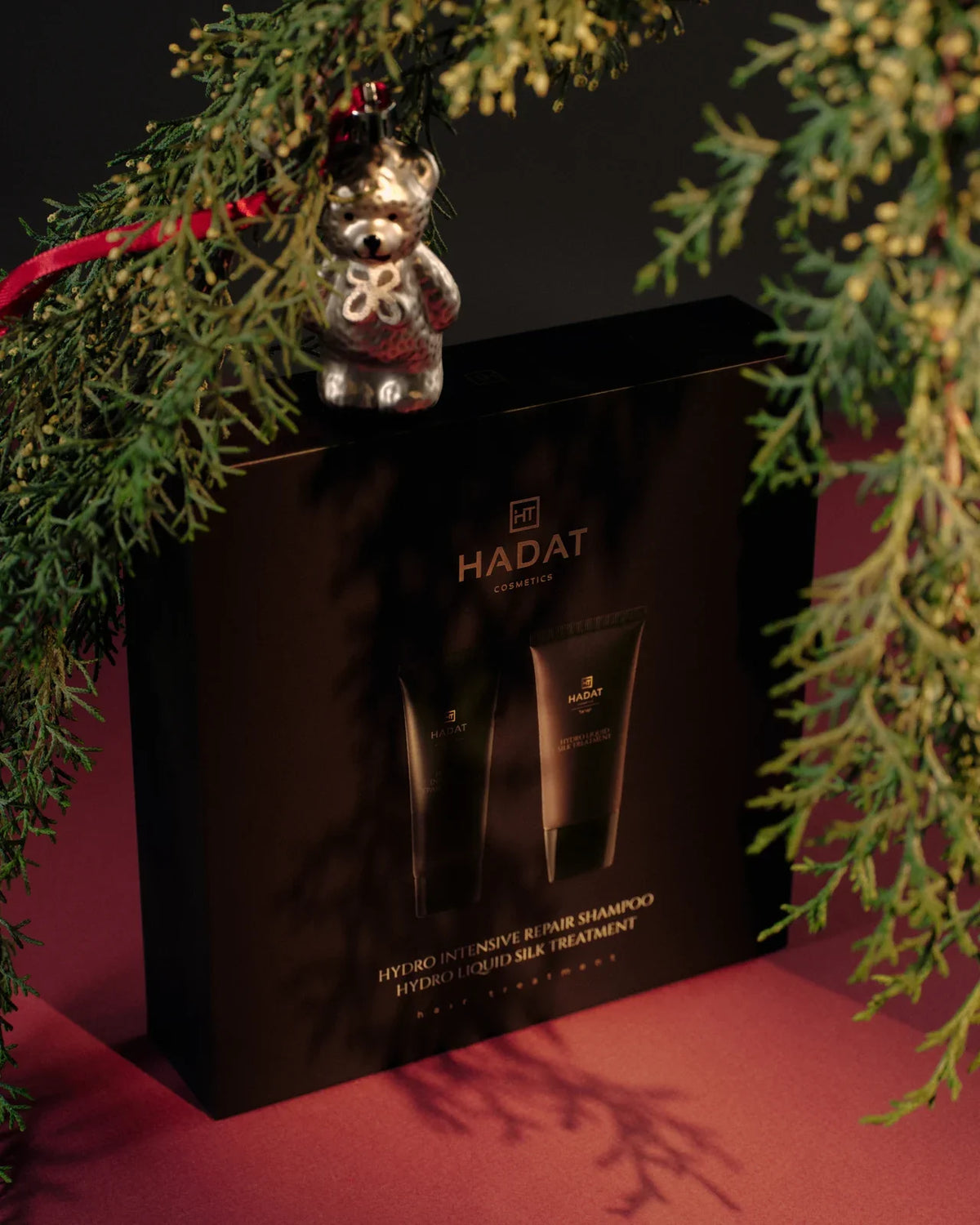 Intensive Repair Shampoo 70 ml and Liquid Silk Treatment 70 ml gift set close-up