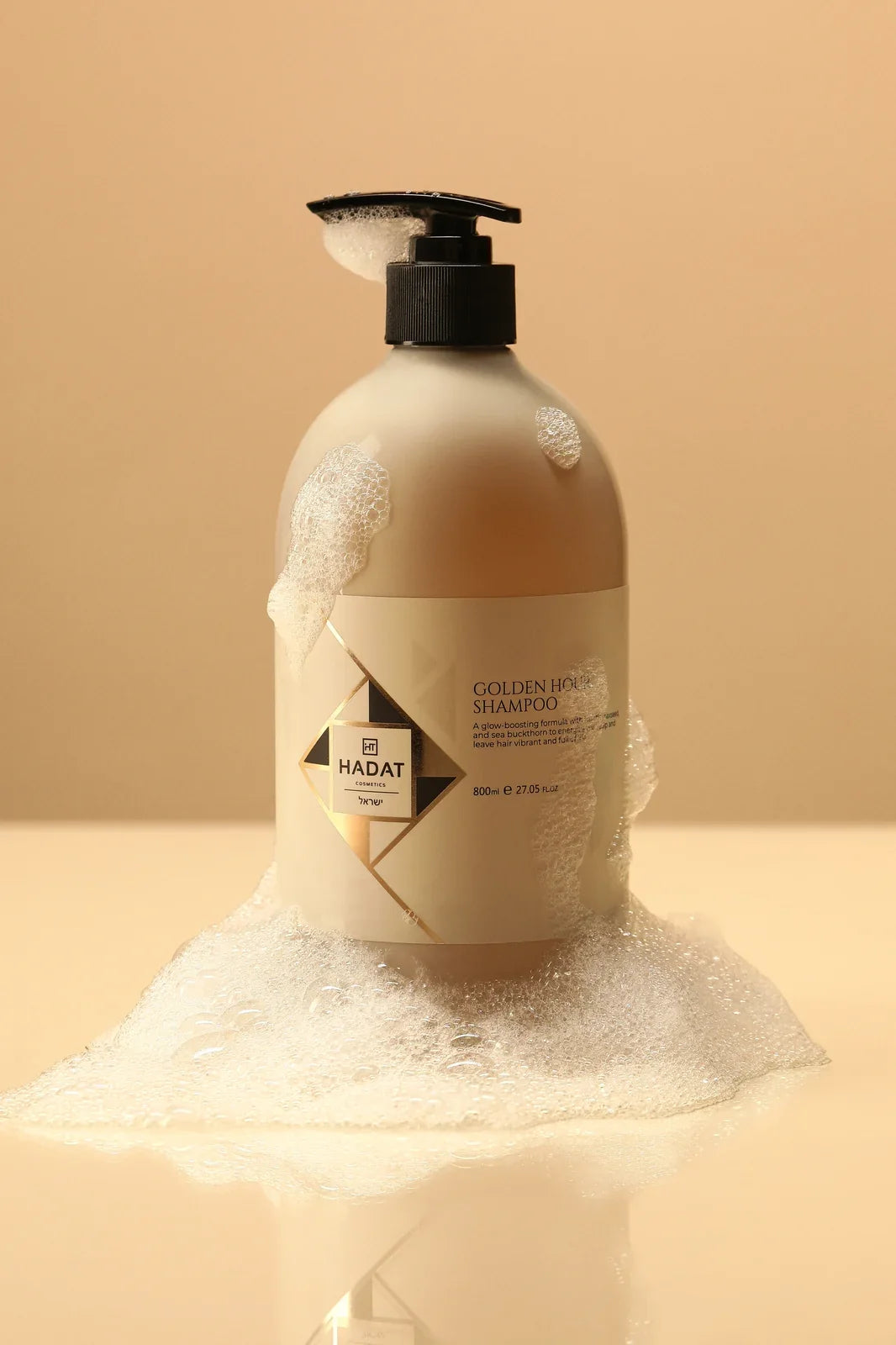 Golden Hour Shampoo lather and foam application detail