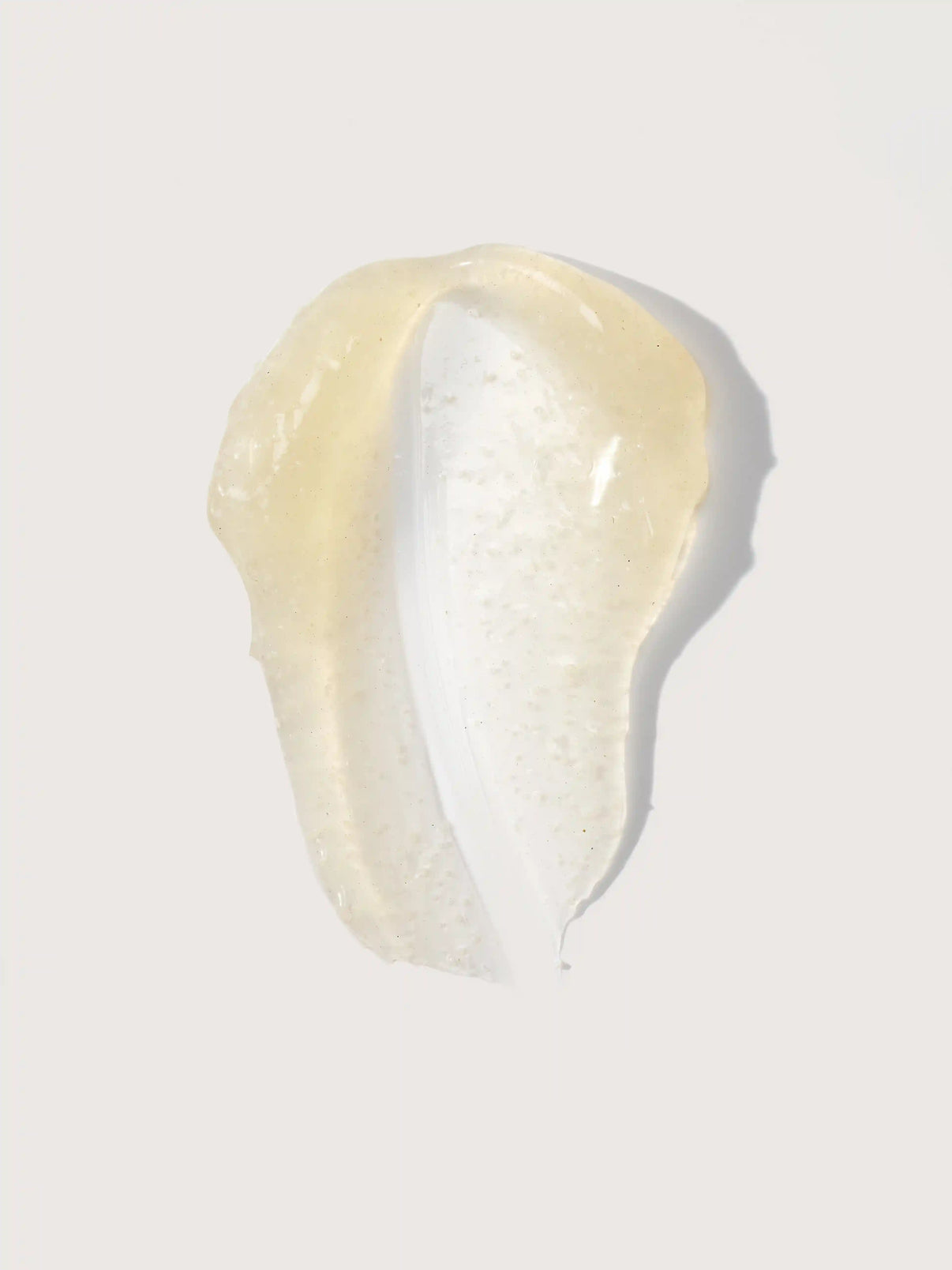 Creamy Hair & Scalp Mud Scrub texture with castor-oil particles, keratin and botanical extracts