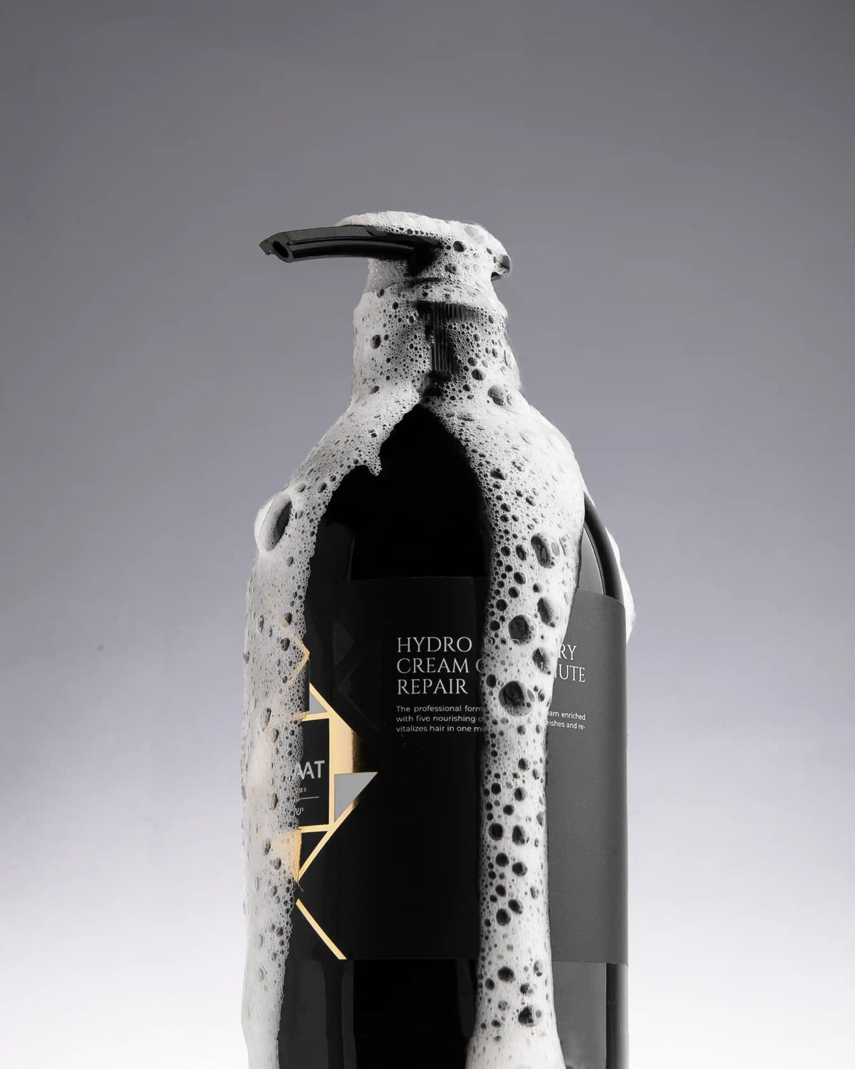 Hydro Cream Repair bottle with rich foam, Dead Sea minerals, nourishing hair treatment