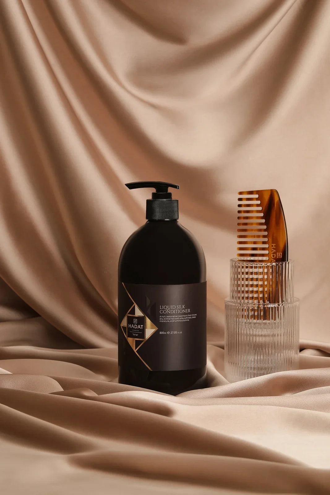 Liquid Silk Conditioner 800 ml clean studio view