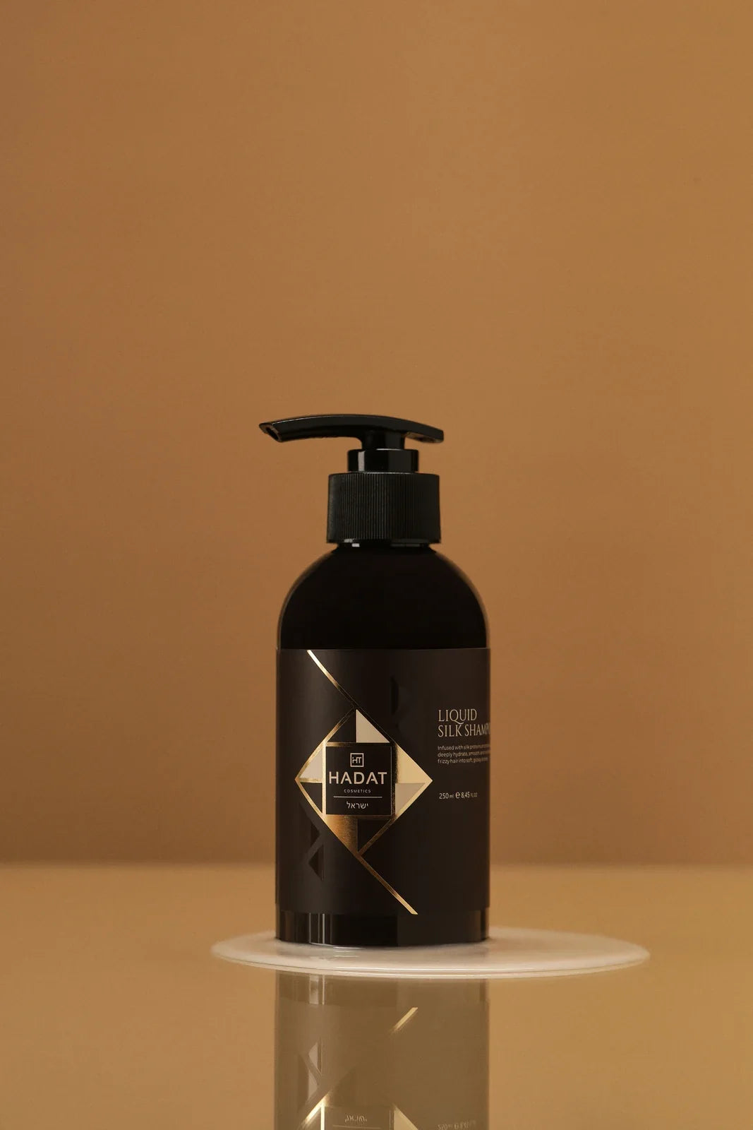 Liquid Silk Shampoo clean product context view