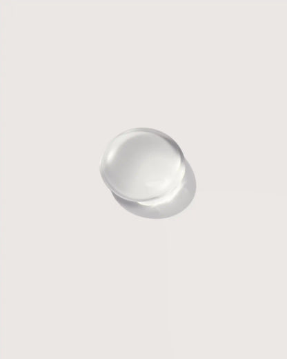 Clear cosmetic droplet with sea oil silk technology