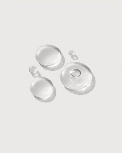 Clear droplets of nourishing sea oil silk